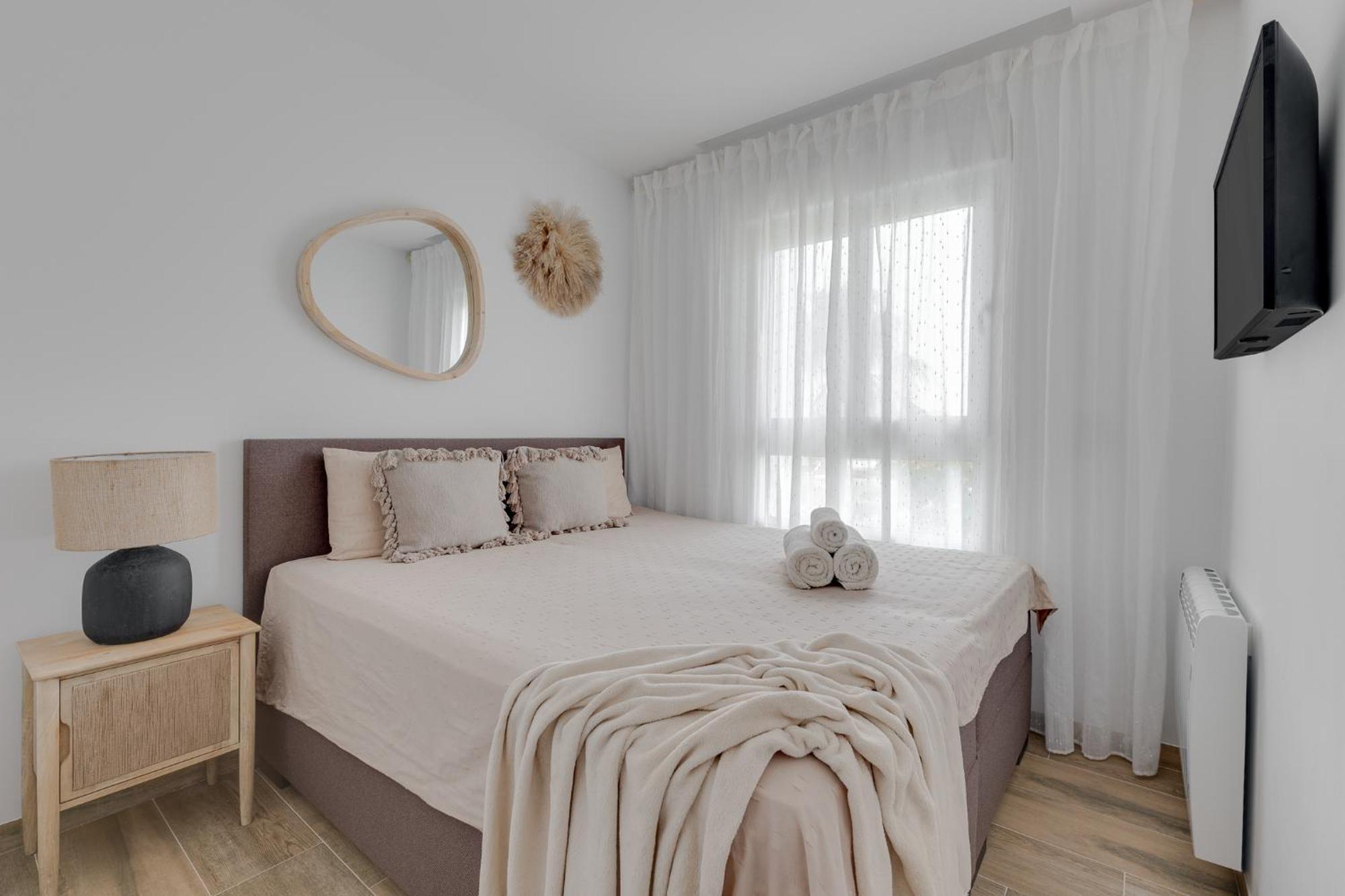 Apartment Laura Residence Bali Alicante Bagian luar foto