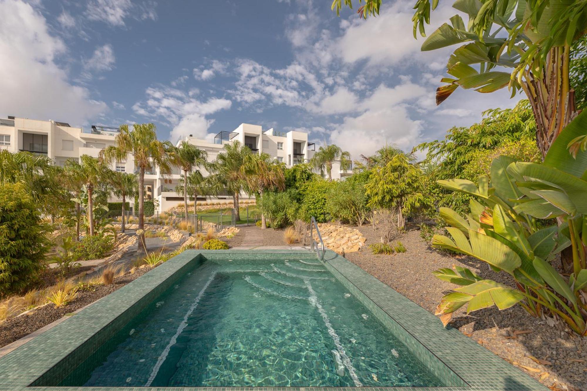 Apartment Laura Residence Bali Alicante Bagian luar foto