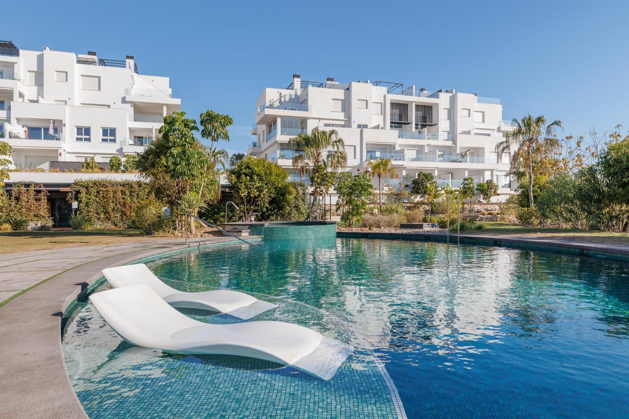 Apartment Laura Residence Bali Alicante Bagian luar foto